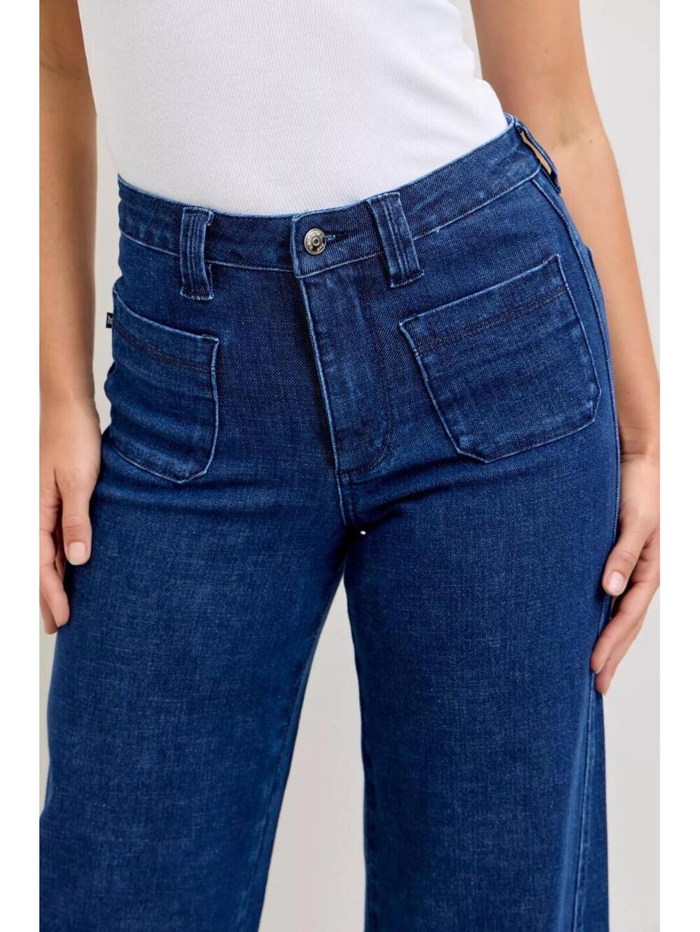 Judy Blue High-Waisted Retro Wide Jeans with Patch Pkts & Twisted Seams - Picture 9 of 10